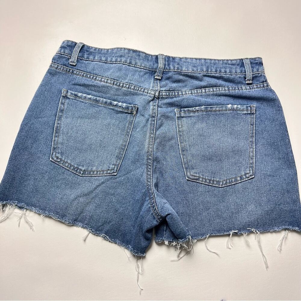 No Boundaries Women’s Star Print Embroidery Design Raw Denim Hem Shorts Sz 13 - Picture 2 of 9